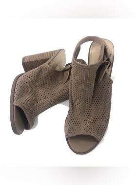 Steven By Steve Madden Taupe Perforated Open-Toe chunky heel Ankle Booties